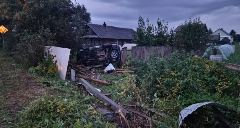 В Вологодской области иномарка сгорела при аварии