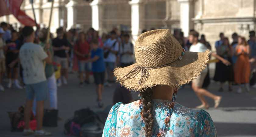 8 отвратительных привычек иностранцев, которые никогда не приживутся в России