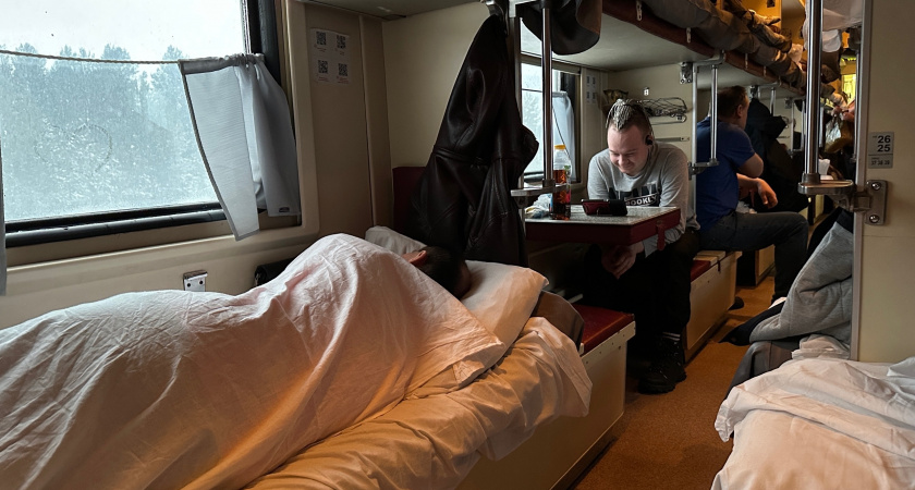 «Драки здесь – дело привычное». Назван самый страшный поезд РЖД