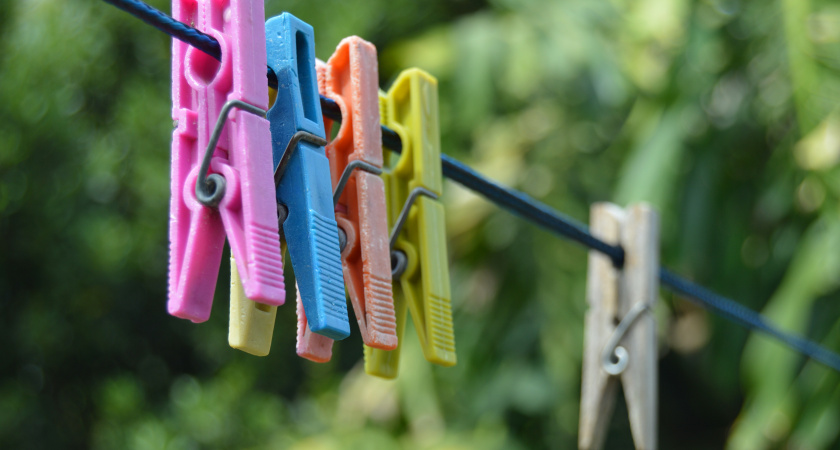 Для чего нужна прищепка в ванной комнате: оказывается, эта вещь может пригодиться там - интересный лайфхак