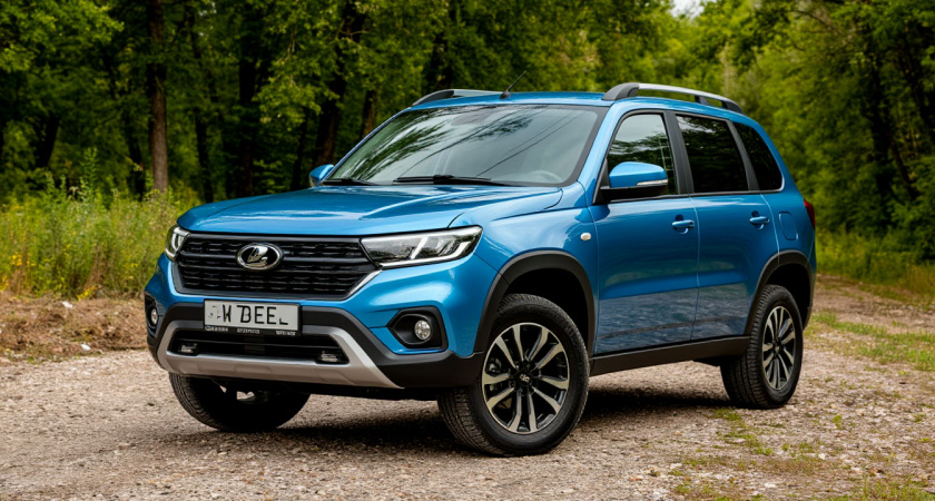 «От таких цен просто волосы дыбом»: приехал за «Нивой Тревел» — и чуть не ушёл с кредитом на 10 лет