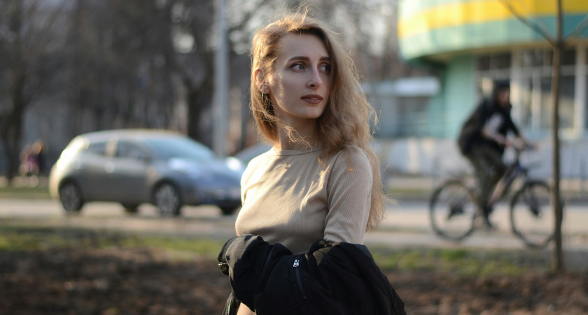 Какие 4 ежедневных поступка могут выдать глупую женщину