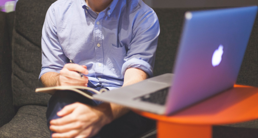 Обратите внимание на одну привычку своих коллег: эта черта поможет понять, почему они раздражают