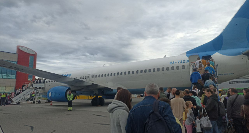 Почему не стоит пользоваться туалетной бумагой в самолете: стюардесса раскрыла секрет авиаперевозчиков