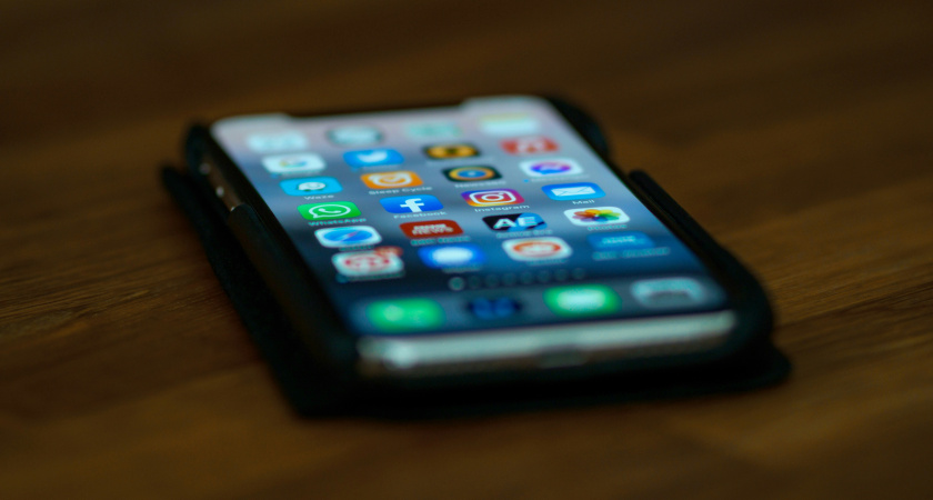 После этих 5 фраз мошенников можно класть трубку: не тратьте время на воров