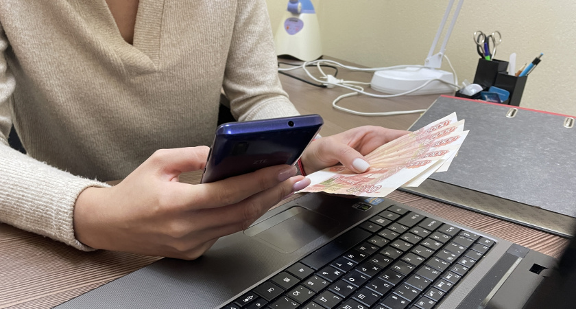 Позвонили мошенники и лишили меня всех сбережений - осталась у разбитого корыта с долгом в 5 миллионов рублей