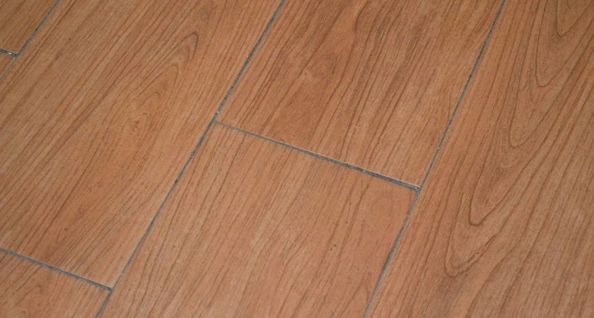 Замена не потребуется. Вот как за пару минут при помощи бытовой техники восстановить вздутый ламинат