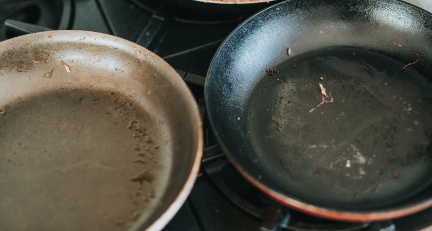 Кипятим 1 стакан - и сковорода снова стала как новая: пища больше не пригорает