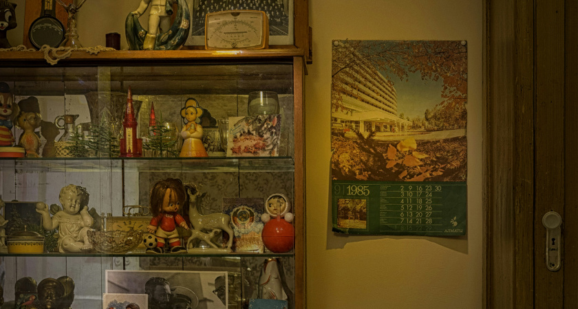 Врубаю радио в 6 утра, вяжу носки и дышу над картошкой: эти советские привычки остаются актуальными спустя десятилетия