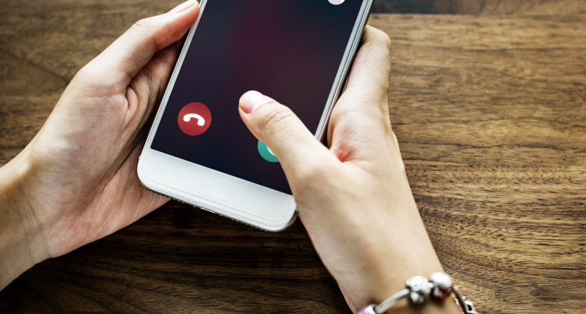 Пользуюсь 5 безотказными фразами, которые выводят мошенников из себя. Они терпеть не могут, когда им это говорят