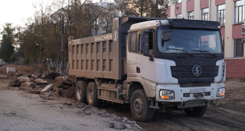 В Вологде начался ремонт дороги и тротуаров на улице Пушкинской