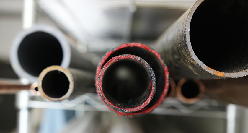 Почему в Германии трубоквадрат не ржавеет годами, хотя его даже не красят, а у нас через три месяца весь рыжий