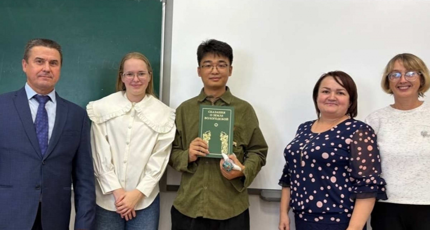 Гость из Китая рассказал вологжанам о нелегкой жизни школьников Поднебесной