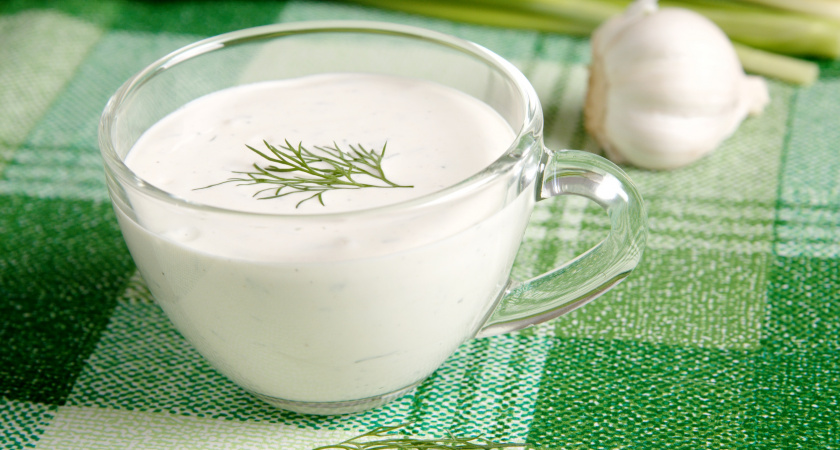 Не вздумайте брать даже по акции - дрожжи, сливок нет: Роскачество исследовало популярные марки сметаны