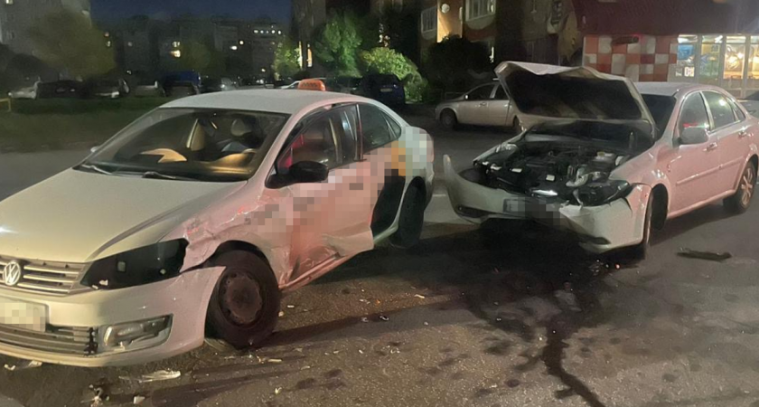 В Вологодской области таксист не уступил дорогу и пострадал в ДТП