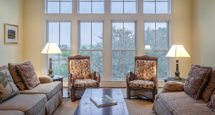 Почему в Швеции люди не занавешивают окна: тайна, о которой предпочитают не говорить шведы