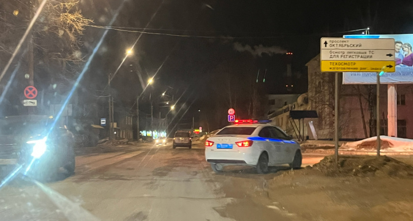 Инспектор тормозит вас ночью в темноте? Сотрудник ГАИ объяснил, когда можно законно не показывать документы