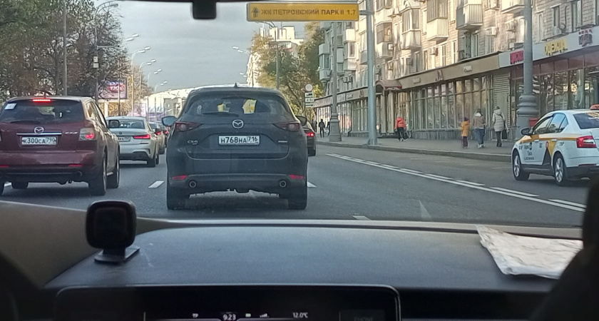 Впереди ДТП, а слева двойная сплошная: Как совершить объезд, не потеряв права?