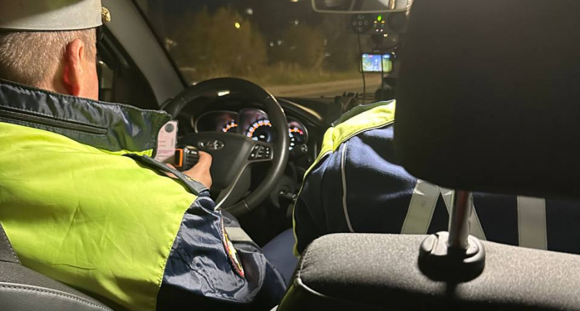 Может ли инспектор ДПС остановить вас ночью на неосвещенной трассе? Как избежать неприятностей - всё, что нужно знать