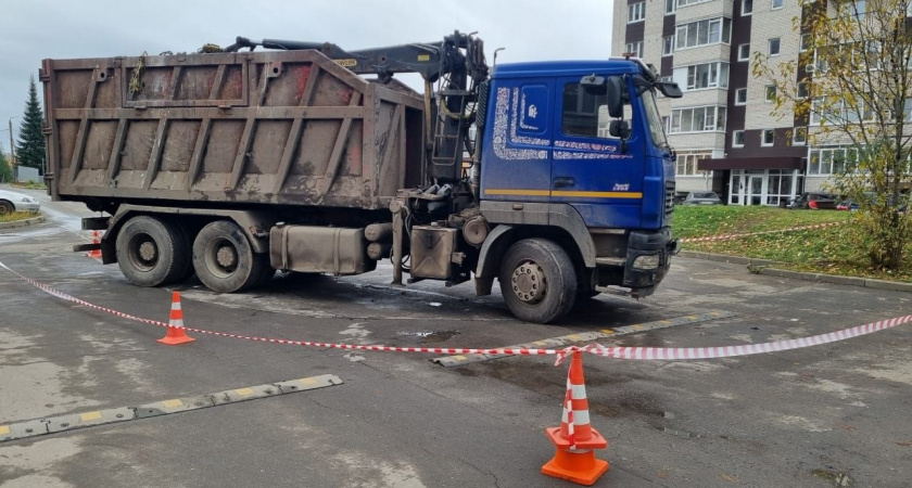 В Вологде мусоровоз сбил ребенка