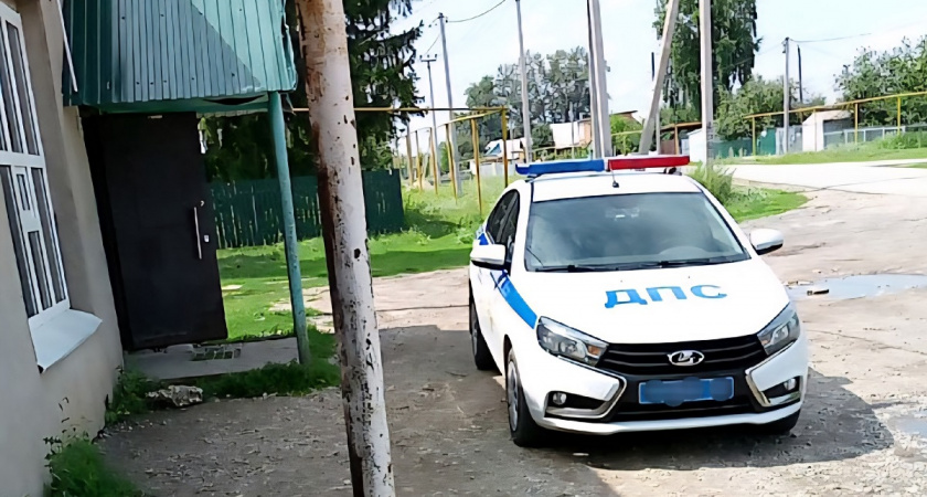 Инспектор ДПС жезлом останавливает на мосту: в чём подвох и как реагировать - ответ автоюриста