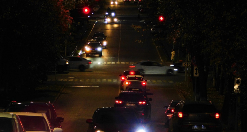 Проехал на Москвич 3 и не понял, почему его не берут: цена как у Лады, едет хорошо, оснащение приличное