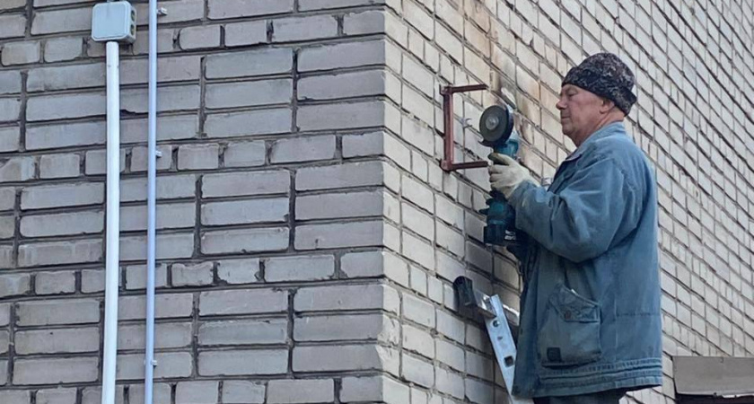 В Вологодской области активно ведется работа по демонтажу вывесок