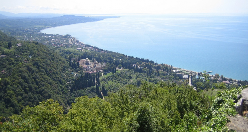 Куда поехать в ноябре-декабре на море: 8 жарких курортов для побега от унылой осени за солнцем