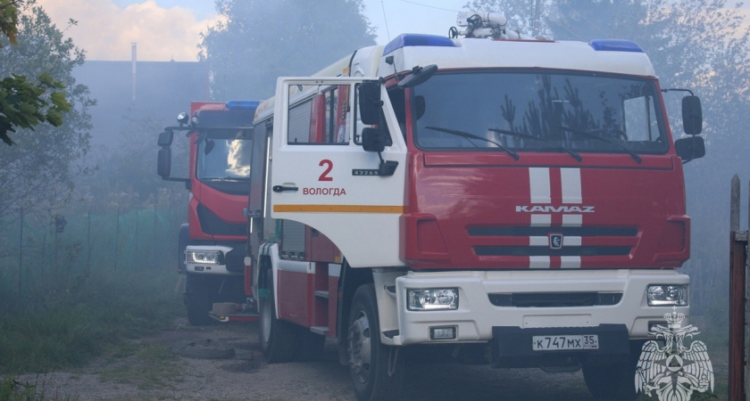В Вологодской области пожар в гараже унес жизни 40 кур