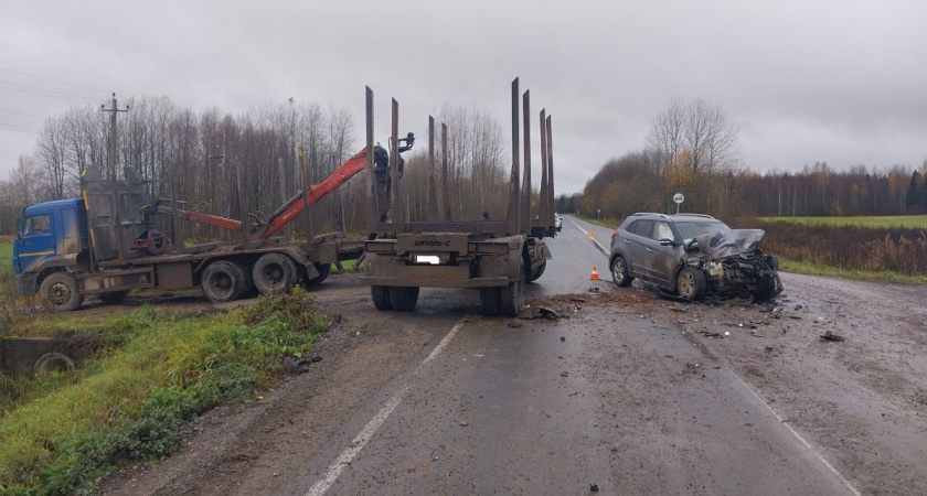 В Вологодской области по вине водителя "КамАЗа" пострадал владелец иномарки