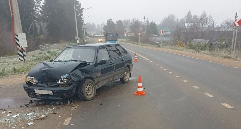 Две женщины пострадали в аварии в Вологодской области