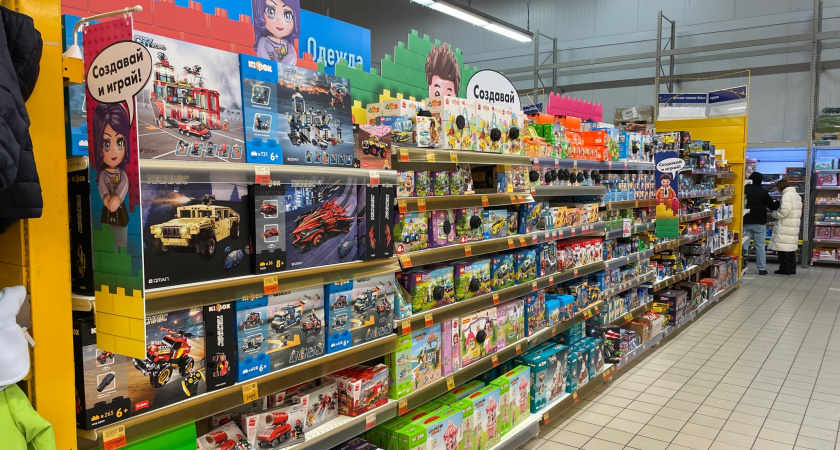 В Вологде продавец магазина попался на воровстве наборов "Лего"