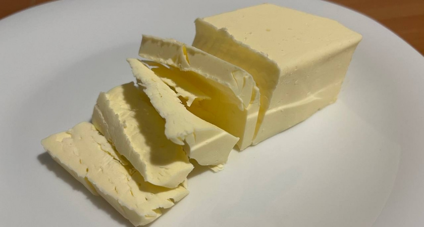 Взял УФ-фонарик и пошёл в магазин за сливочным маслом: Показываю, как с его помощью отличить настоящее (проверил10 марок)