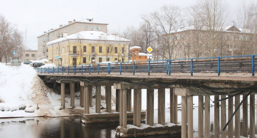 В Вологодской области капремонт 65-летнего моста через реку Вытегру выполнен на 60%