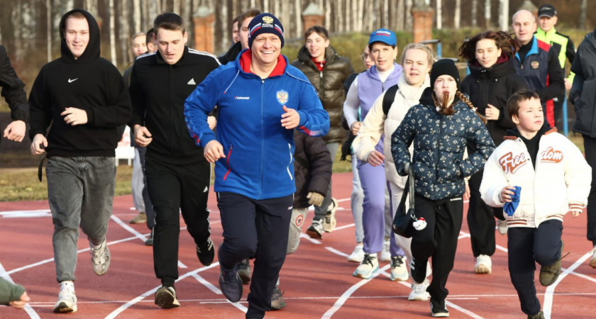 Губернатор Вологодской области открыл обновленный стадион "Спартак"