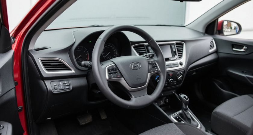 Приехал в салон Solaris (Hyundai) посмотреть сколько стоит новая Creta (Solaris HC), и какие условия. Очевидно лучше "китайцев"