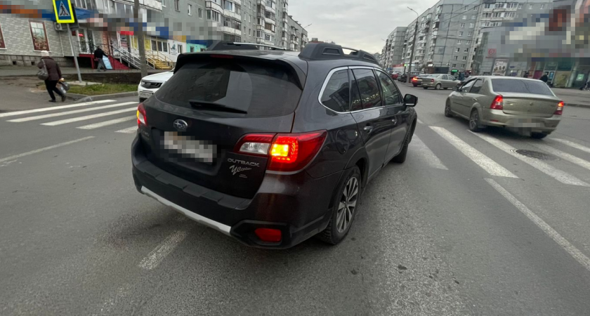 Пенсионерка попала под колеса на пешеходном переходе в Вологодской области