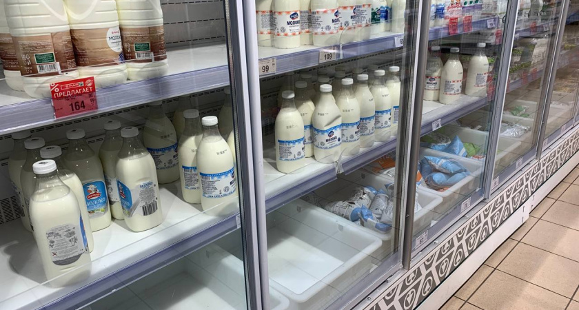 Крашенная вода с побелкой: Росконтроль назвал марки молока, которые лучше не покупать даже со скидкой