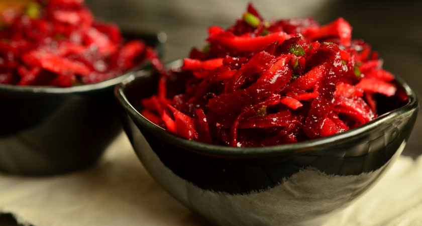 Добавляю всего одну ложку при варке - и свекла приготовится за 25 минут: еще и на вкус станет лучше