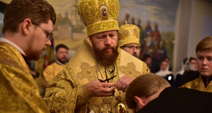 Вологодские семинаристы получили благословение на ношение подрясников