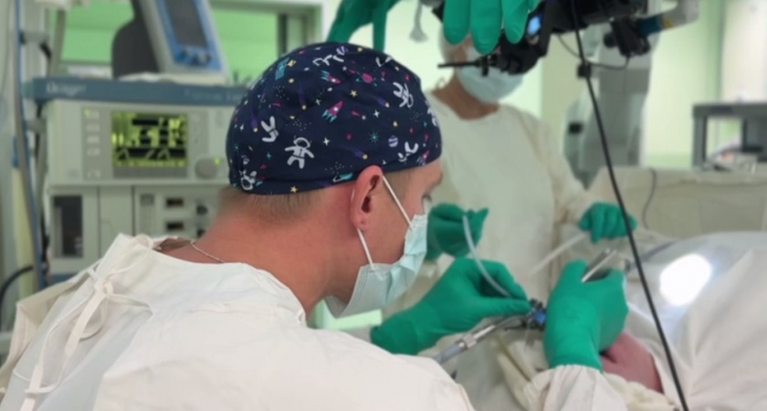 В Вологде врачи провели ювелирную операцию на гортани с помощью лазера