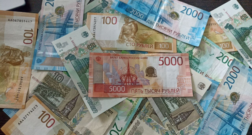 Все накопления в миг станут бумажками: новая волна девальвации может разрушить экономику, как в 90-е