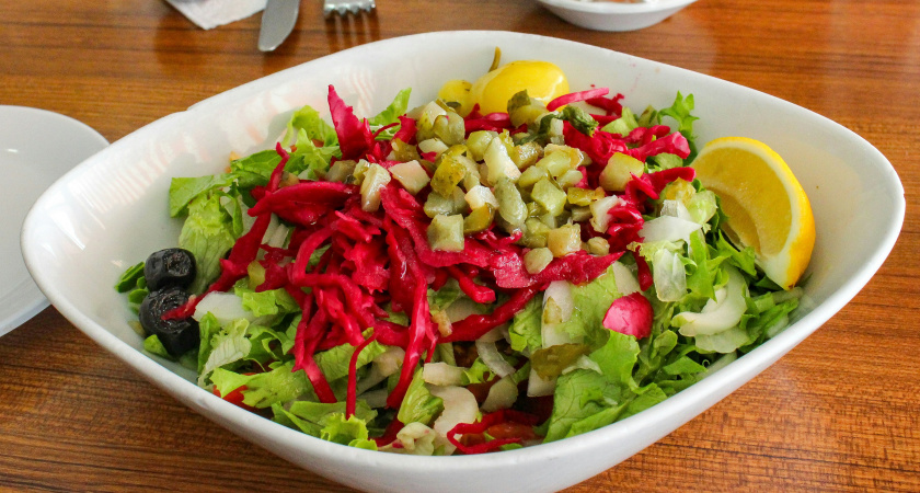 К 2026 году Огненной Лошади: этот советский салат снова в тренде — приготовьте «Озгочо» на Новый год и удивите гостей