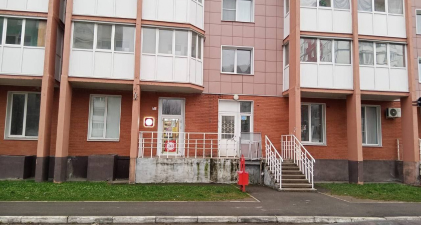 В Вологде и Череповце со зданий исчезли вывески "Красное&Белое"