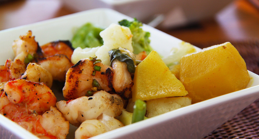 Салат "Пегас": что приготовить на Новый 2026 год — красивая идея для новогоднего стола в духе Огненной Лошади