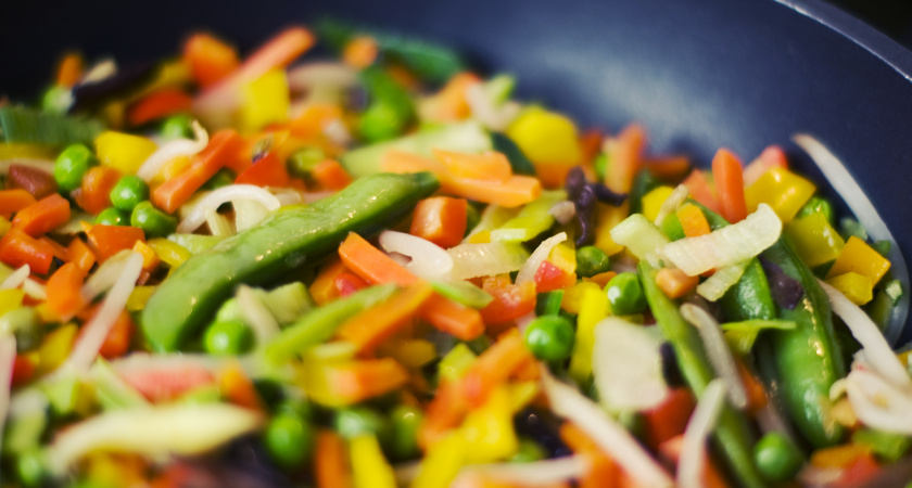 Салат "Морковка" обязательно притянет счастье и везение: точно буду готовить на Новый год - Огненная Лошадь оценит