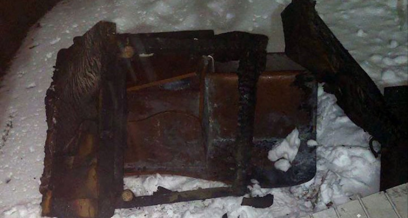 В Вологодской области огнеборцы ликвидировали возгорание в обувной мастерской