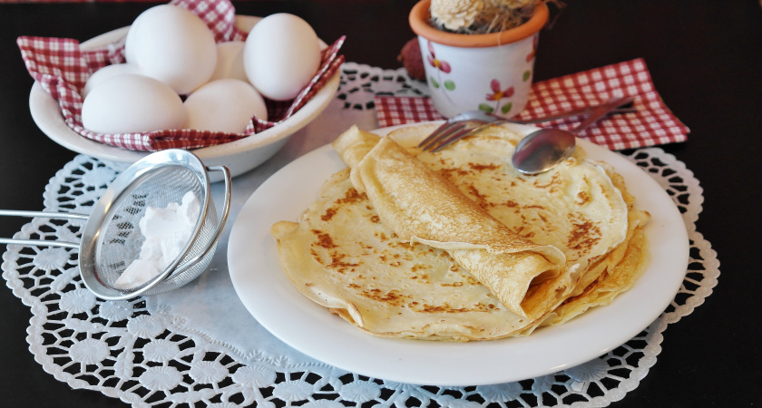 Тонкие ажурные блины, которые не рвутся: 3 секрета идеального теста, о котором не знала даже бабушка