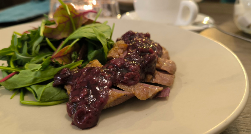 Житель Вологодской области дорого заплатит за устроенную в петербургском ресторане потасовку