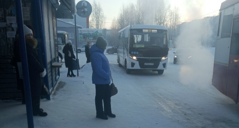 Суд высшей инстанции заключил: нужно ли пропускать автобус, отъезжающий от остановки